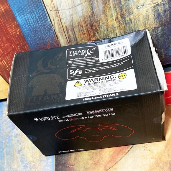 NEW BATTLESTAR GALACTICA CYLON RAIDER TITANS VINYL TOY MODEL - (LOOT CRATE SE - Picture 7 of 8